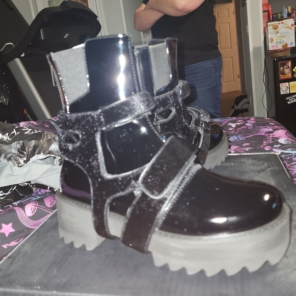 NIB Dolls Kill Bad Ass Velvet , And Sexy Black Vinyl Combat Boots - Picture 8 of 10